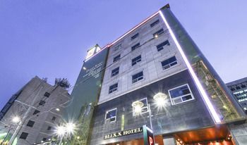Blixx Hotel Suwon Esterno foto